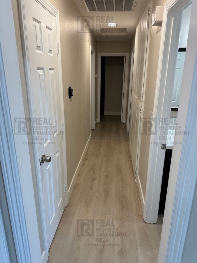 Building Photo - Remodeled Single-Story Corner Lot Home wit...