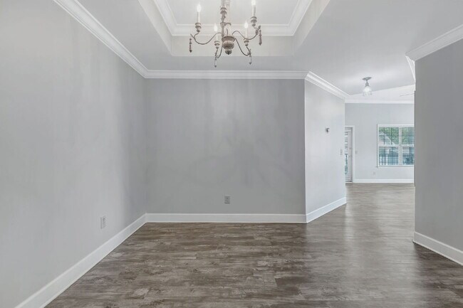 Building Photo - 2-Bed, 2-Bath Condo in the Heart of Green ...