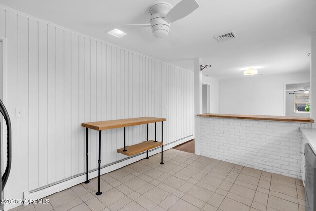 Building Photo - 10 Harbour Way