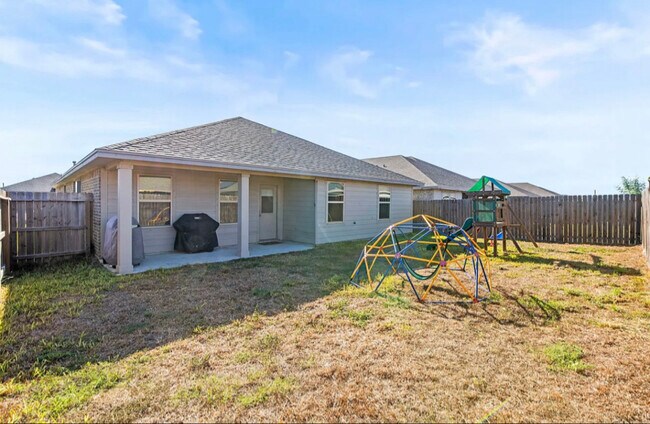 Building Photo - 7302 Star Gazer Dr