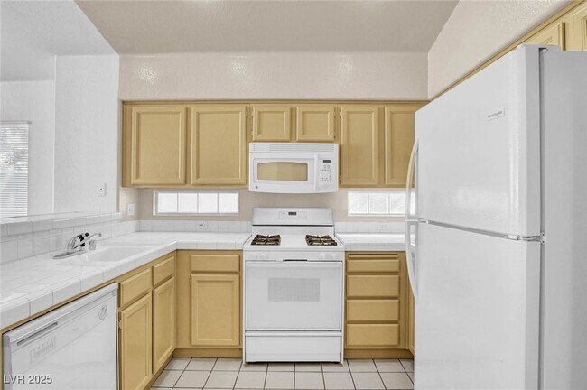 Building Photo - 9740 Bootstrap