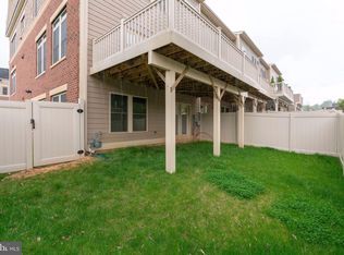Primary Photo - 7200 Holywell Lane