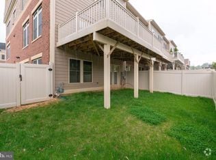 Building Photo - 7200 Holywell Lane