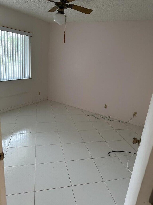 Building Photo - 7286 Huntington Ln