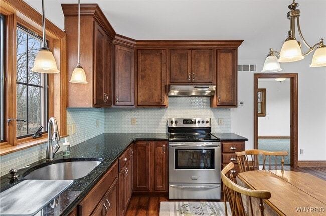 Building Photo - 3945 Lower River Rd