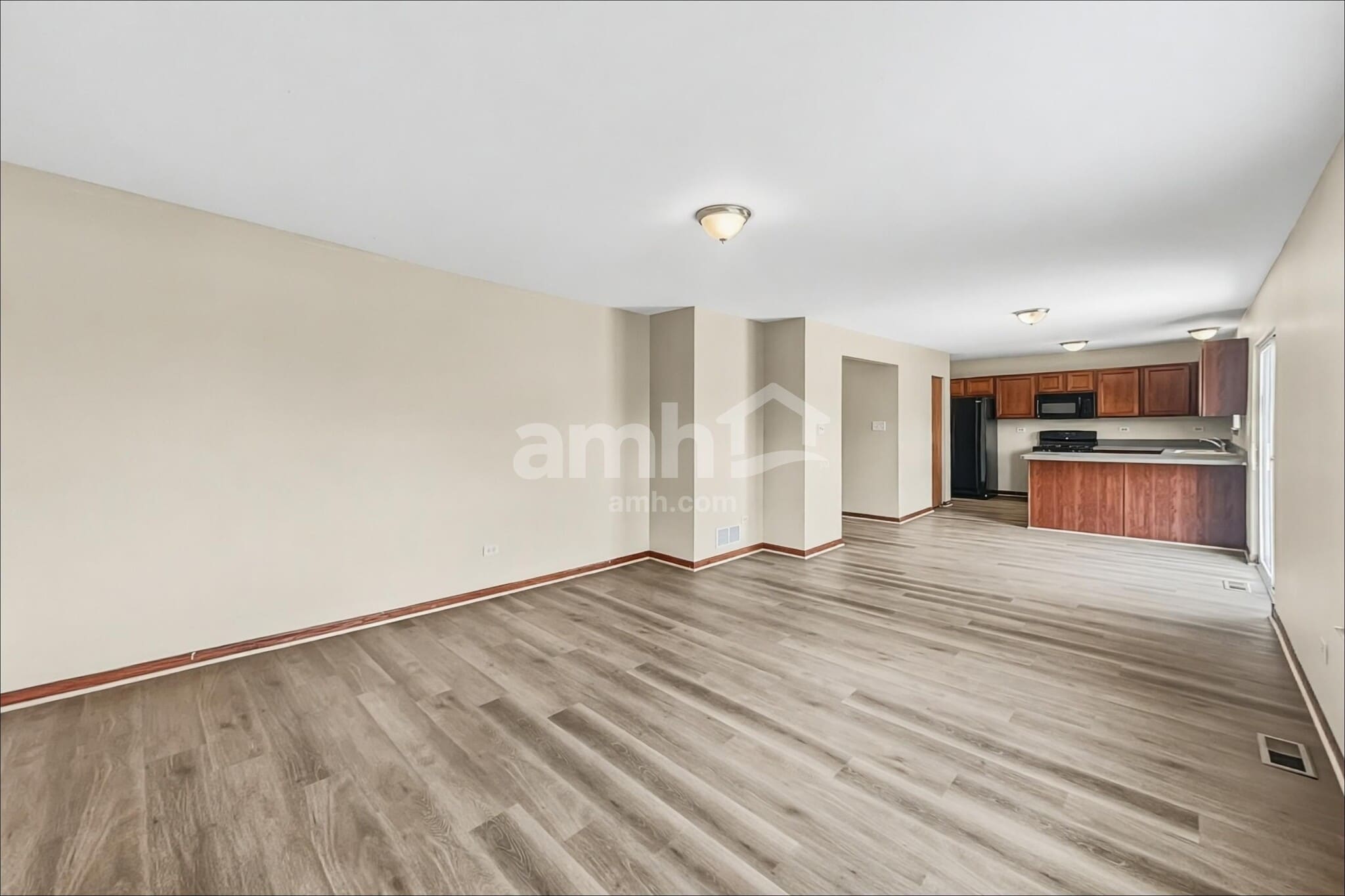 Building Photo - 26333 Wild Rose Dr