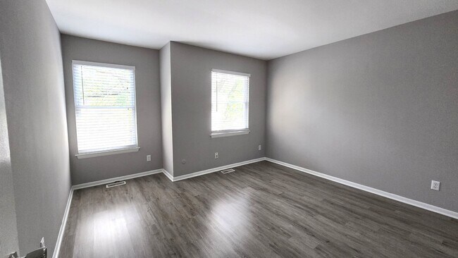 Building Photo - 103 Chaucer Rd
