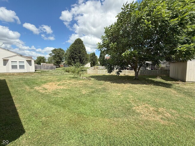Building Photo - 2069 Fullwood Dr