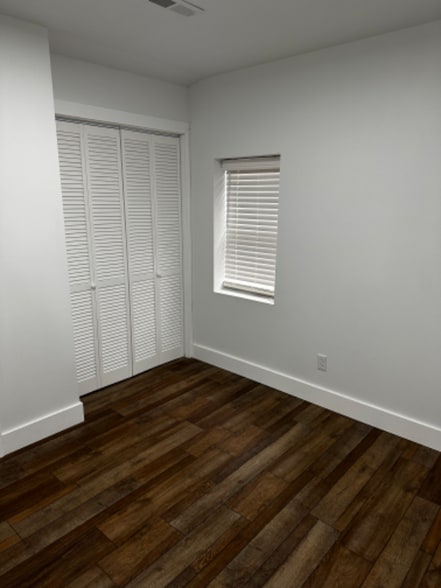 Building Photo - 907 Michigan Ave