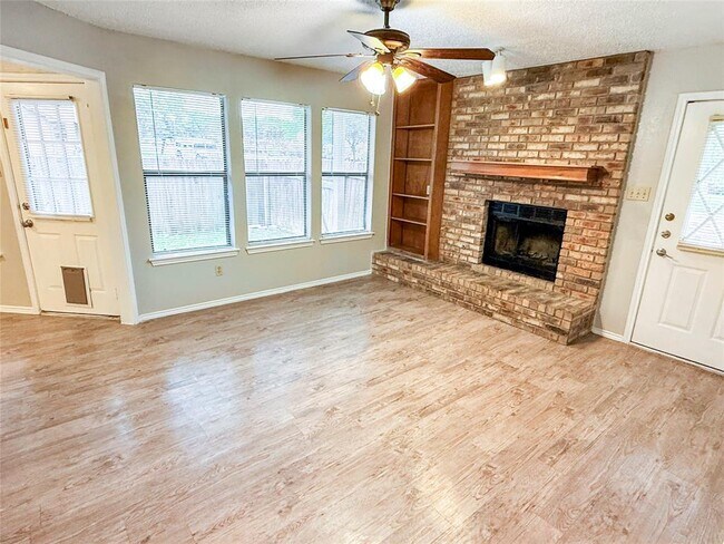 Building Photo - 409 Rawhide Loop