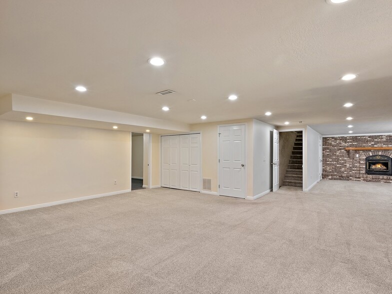 Building Photo - 6438 Tamra Dr