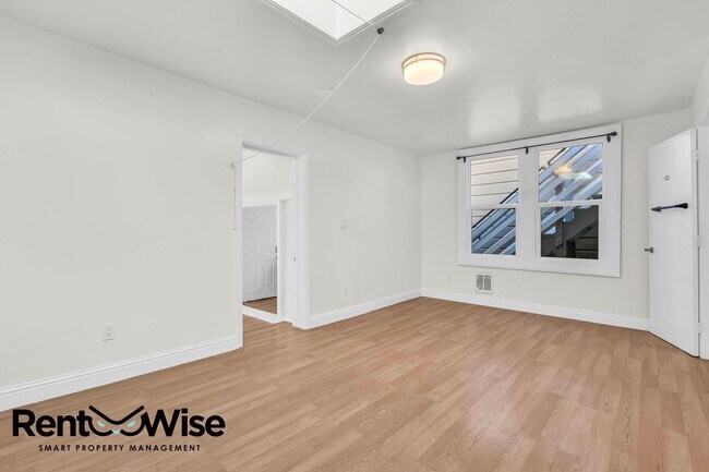 Building Photo - 4525-4529 Irving St. SF