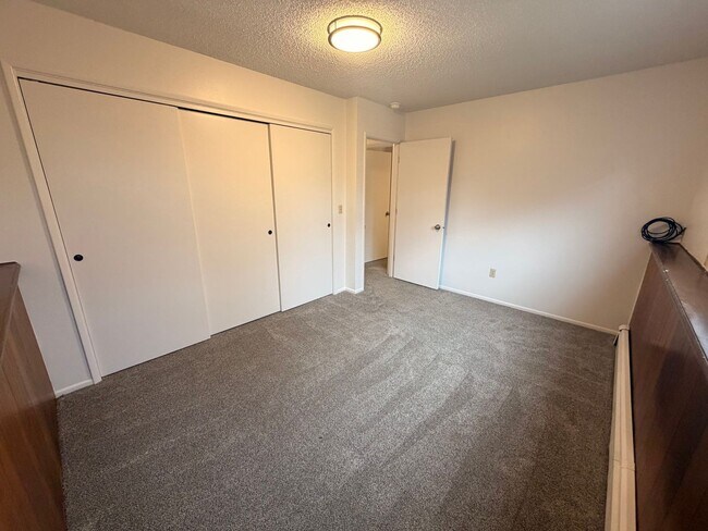 Building Photo - A beautiful and spacious (4) Bedroom home has what you need!