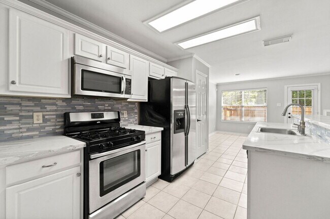 Building Photo - 26 Musgrove Pl