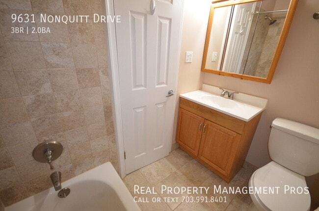 Building Photo - 9631 Nonquitt Dr