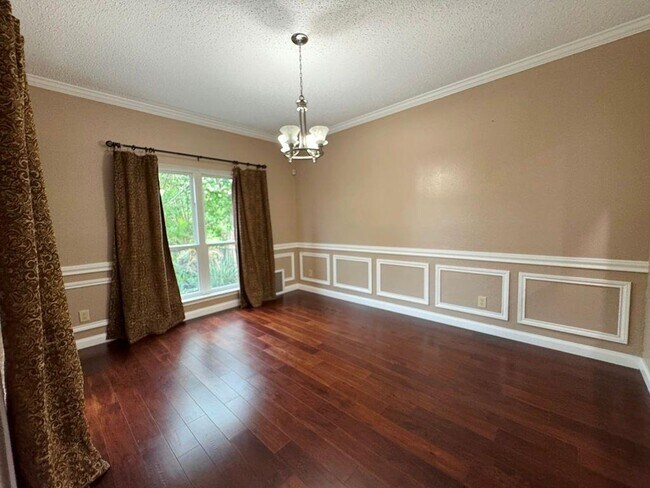 Building Photo - 6401 Wallace Cove