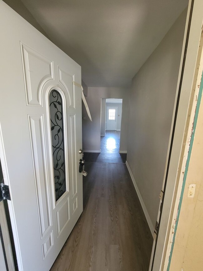 Building Photo - A hassle-free lifestyle