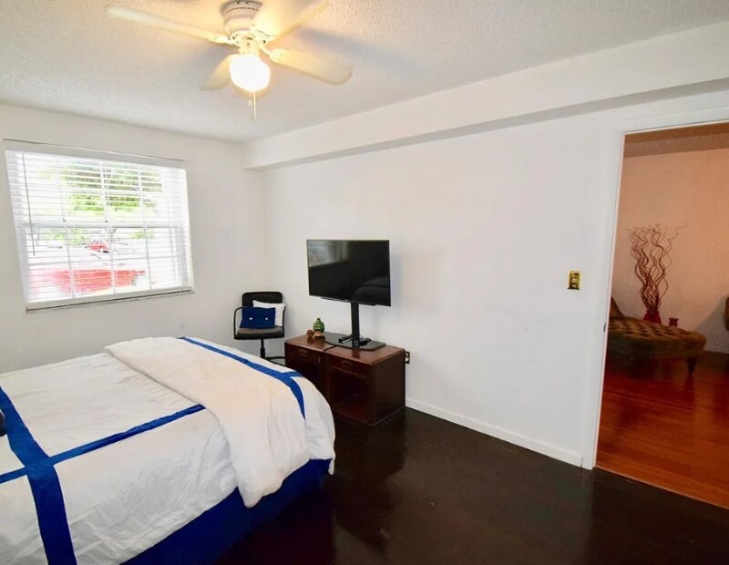 Building Photo - 2881 N Oakland Forest Dr