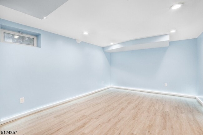 Building Photo - 1 Tempe Wick Rd