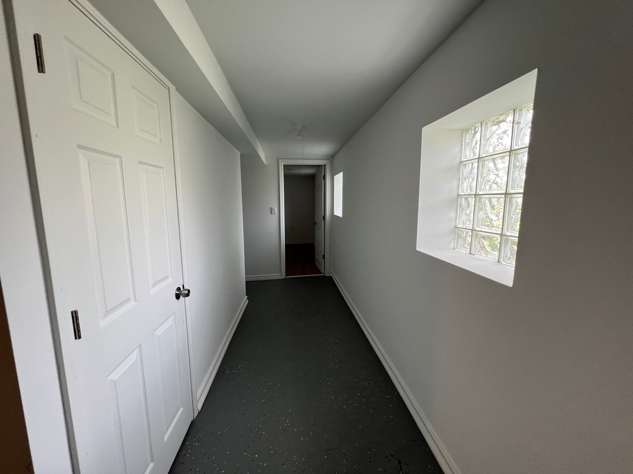 Building Photo - 1122 W 144th St
