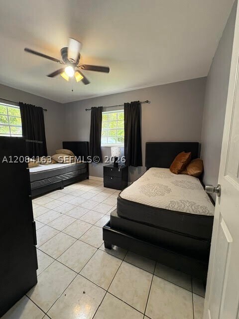 Building Photo - 441 NE 43rd St