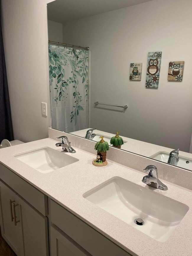 Building Photo - 1313 Riverstone Dr