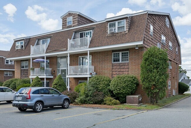 Building Photo - 244 Mt Vernon St