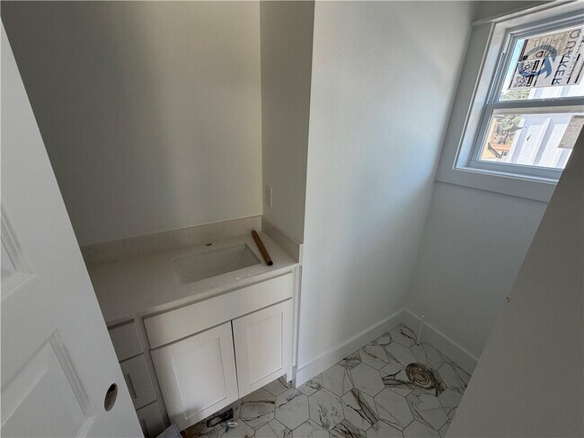 Building Photo - 2091 W Ora Dr