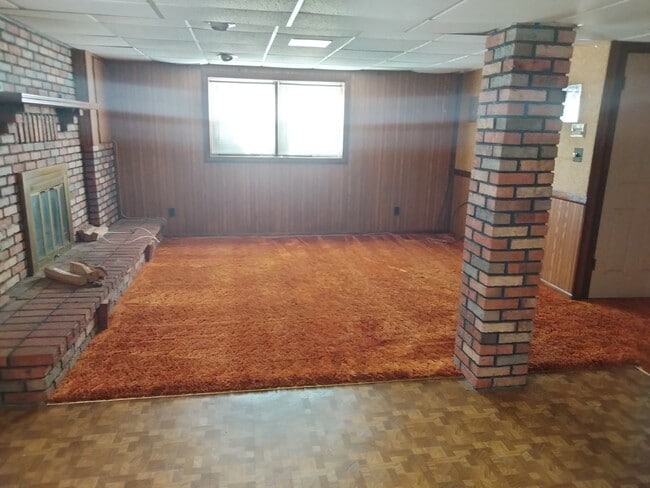 Building Photo - 7823 Perry Rd