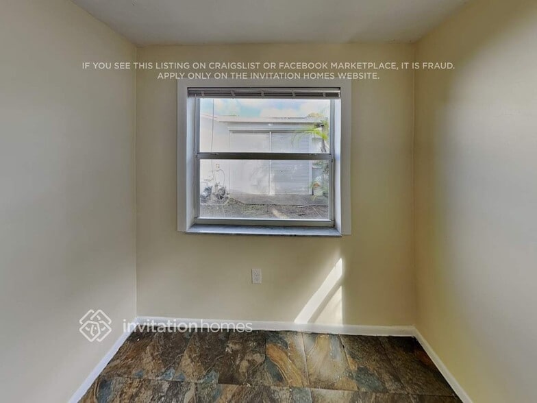 Building Photo - 9394 NW 19th Pl