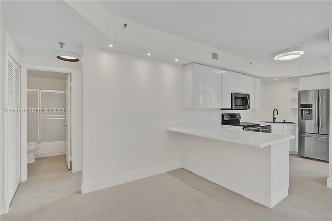 Building Photo - 1834 Brickell Ave