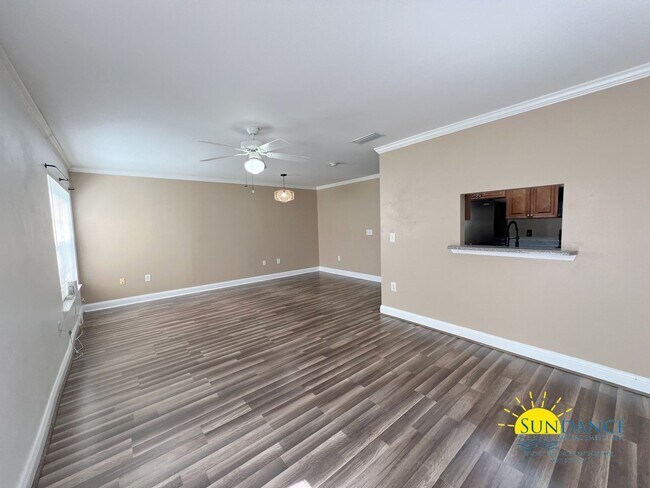 Building Photo - Charming 3 Bedroom Eagles Landing Townhous...