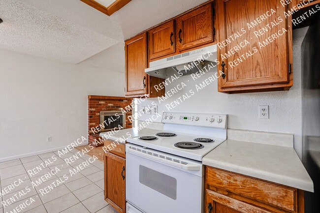 Building Photo - 8342 W Orchid Ln