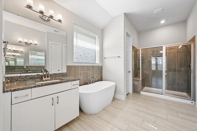 Building Photo - 475 Gamble Dr