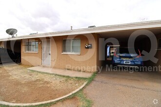 Building Photo - 3122 E Hubbell St