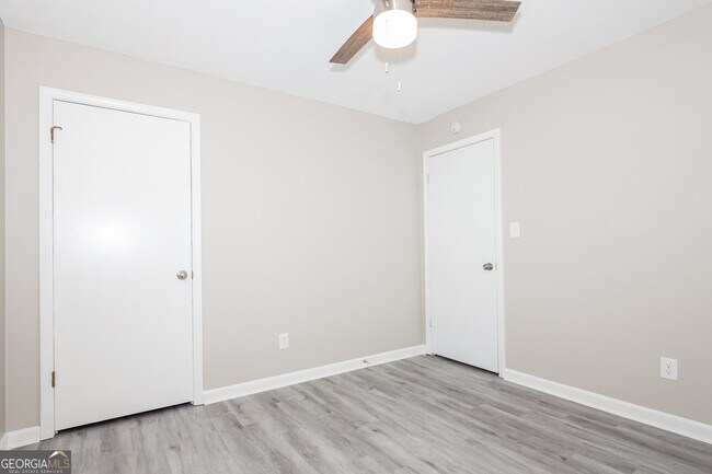 Building Photo - 180 Davis Mill Way