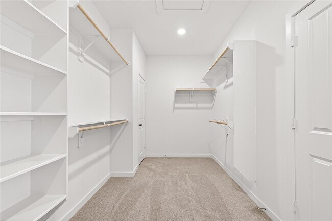 Building Photo - 2826 Gdn Mdw St