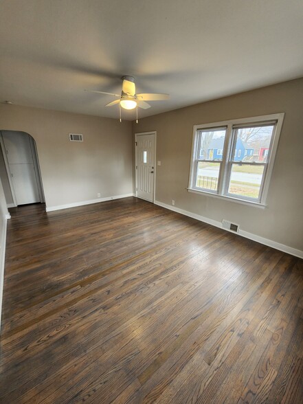 Building Photo - 410 McKinley St