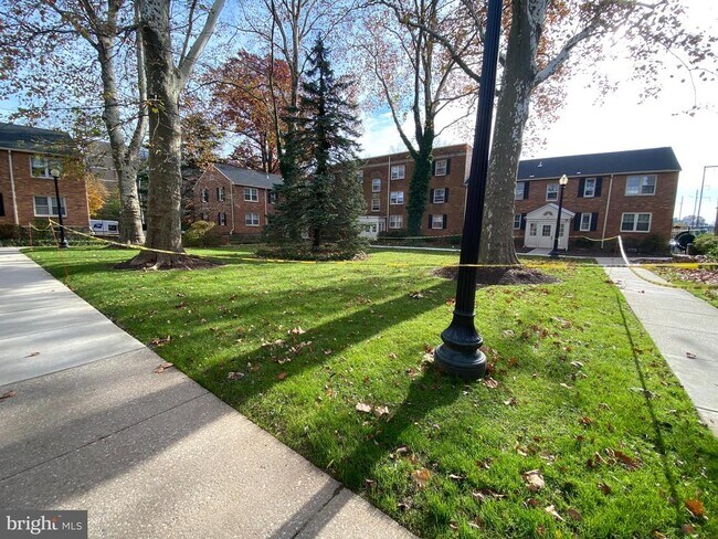 Building Photo - 42 Conshohocken State Rd