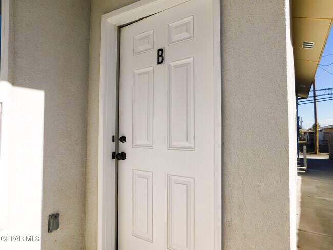 Building Photo - 8940 Ankerson St