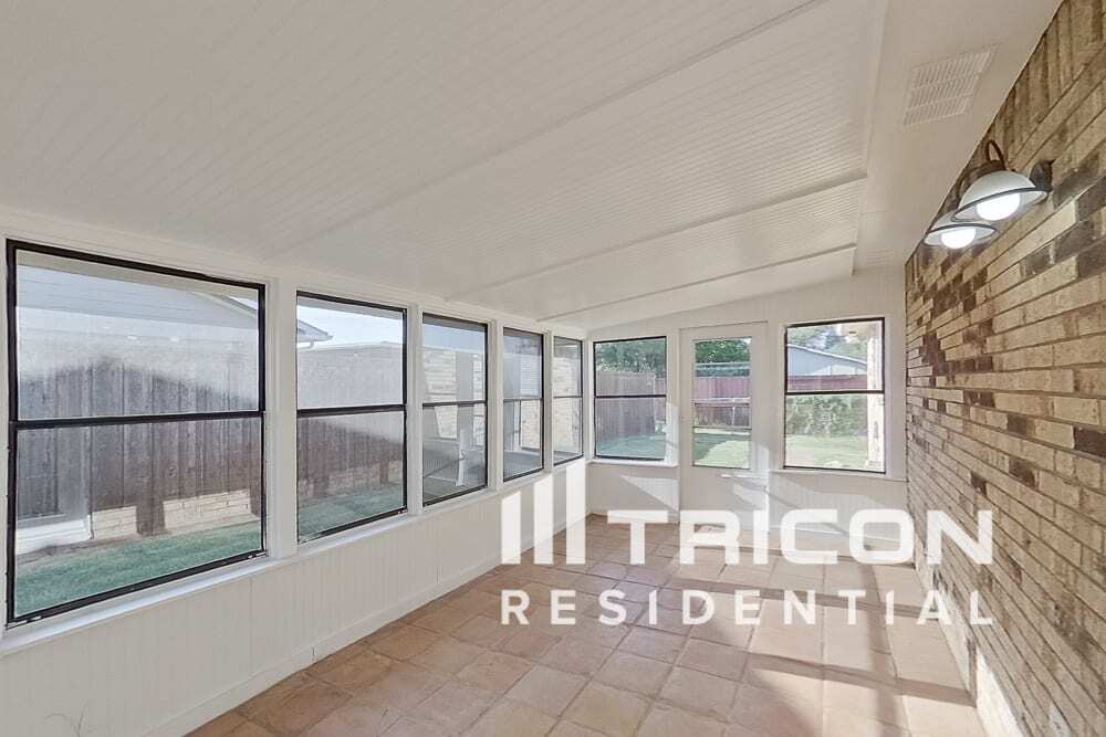 Building Photo - 4848 Alta Oaks Ln