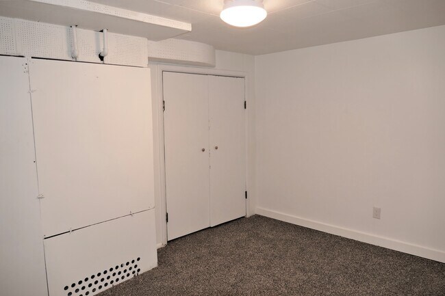 Building Photo - 711 3rd Ave S