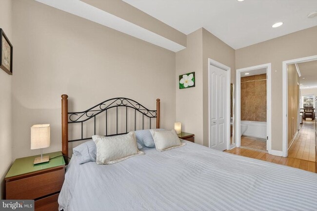 Building Photo - 1337 Harvard St NW