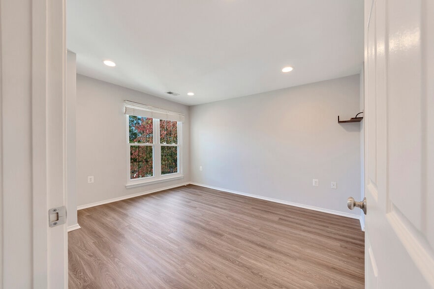 Building Photo - 21029 Timber Ridge Ter