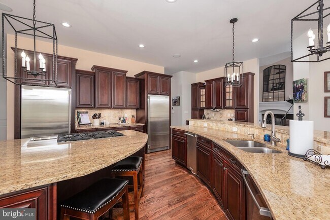 Building Photo - 2620 Love Point Rd