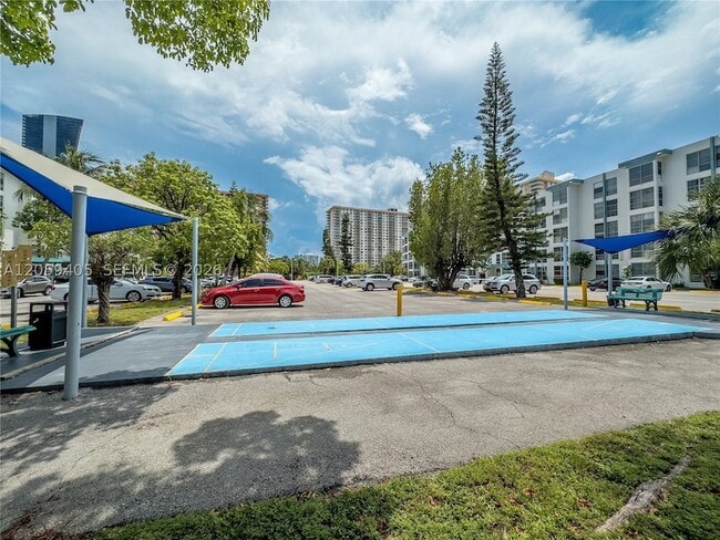 Building Photo - 17570 Atlantic Blvd