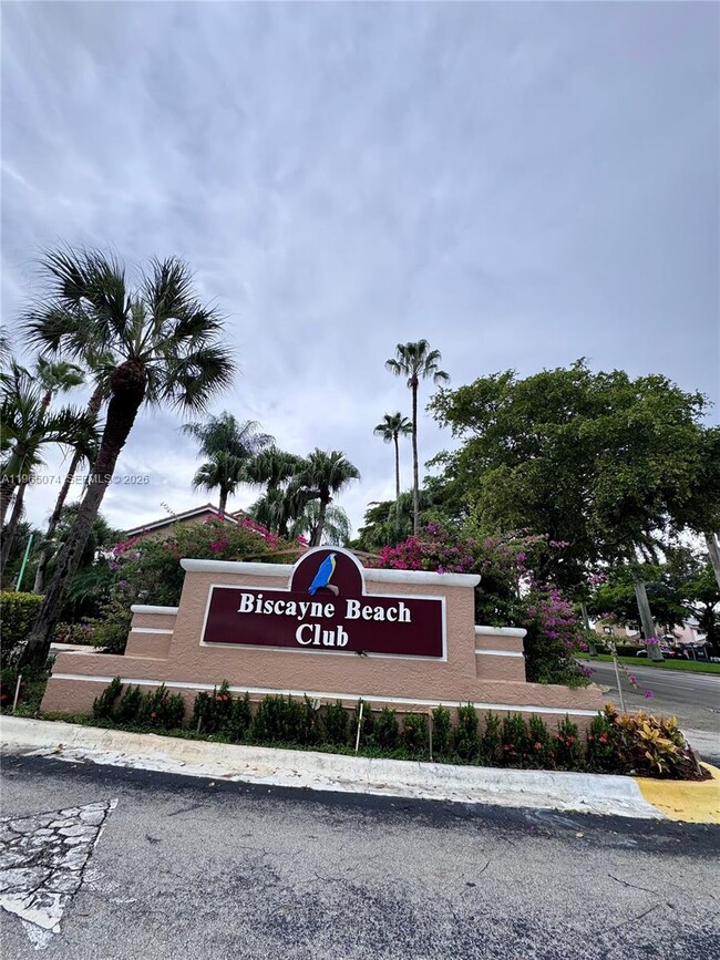 Building Photo - 15560 SW 104th Terrace