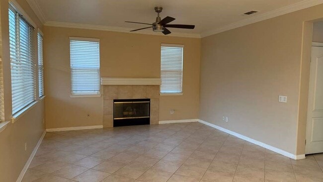 Building Photo - 28622 High Ridge Dr