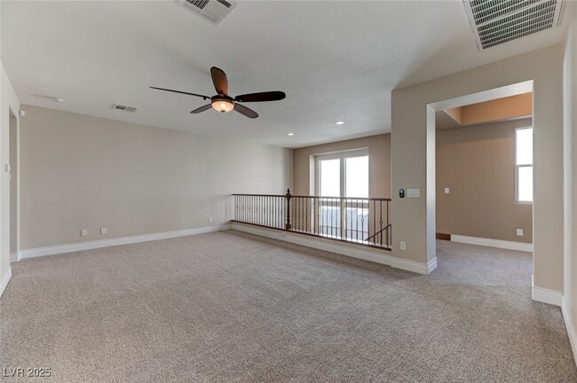 Building Photo - 104 Honors Course Dr