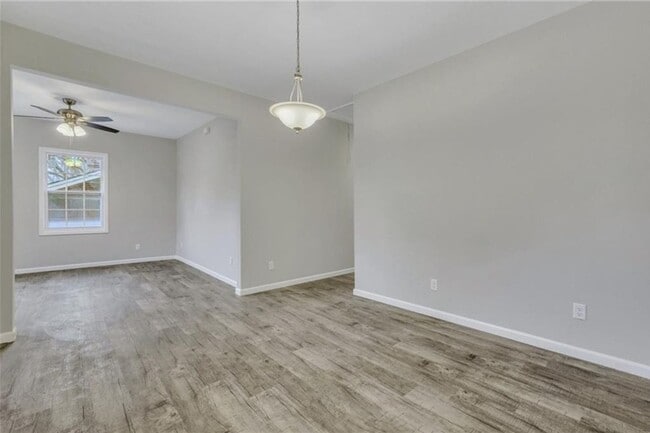 Building Photo - Live Near It All! 3 Bedroom Home in Midtown Savannah